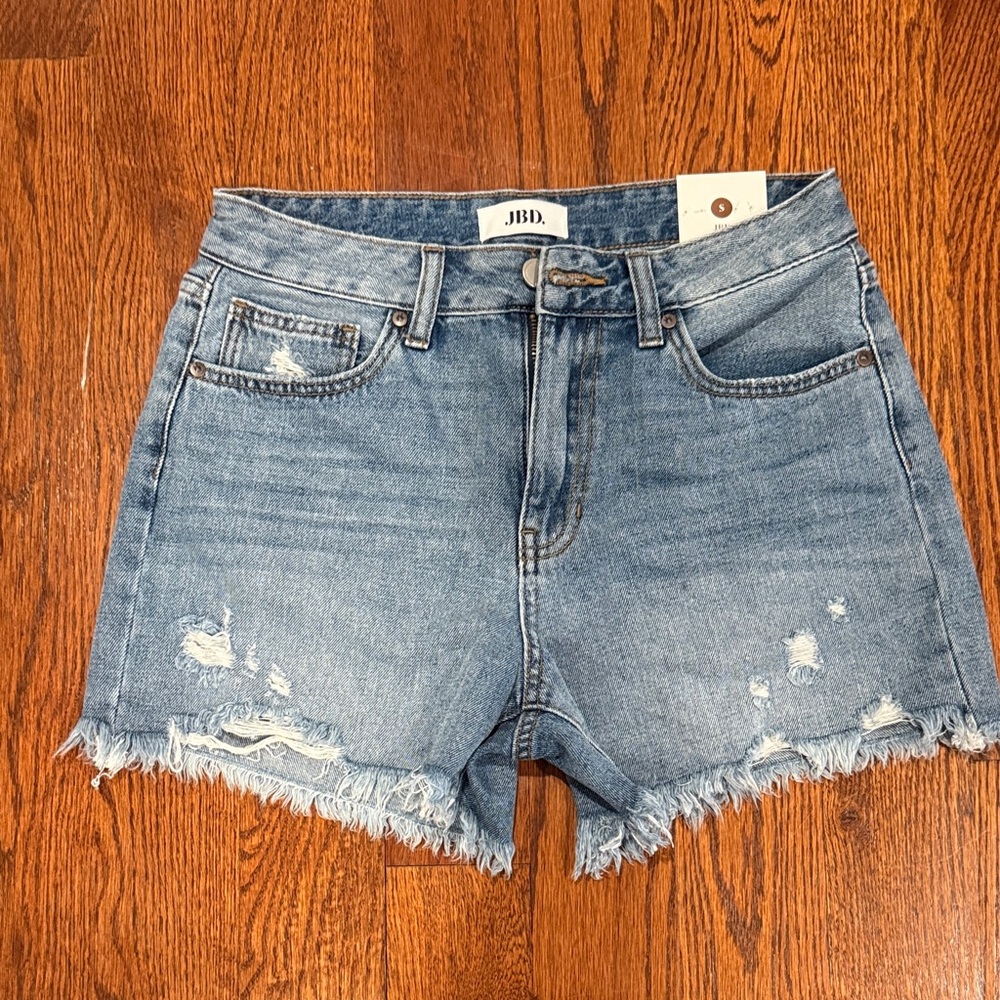 JBD NWT Denim Distressed High-Rise Women’s Shorts - Light Blue Size small